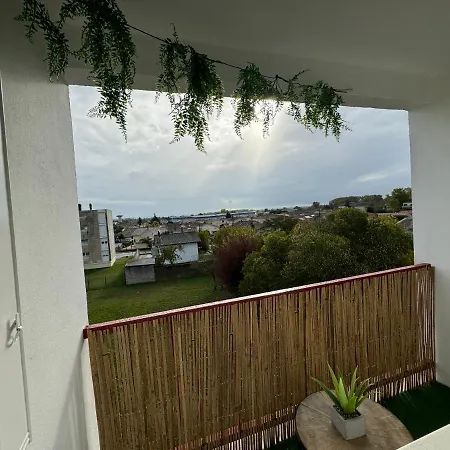 Confortable T4 Avec Balcon, Neuf Et Au Calme *