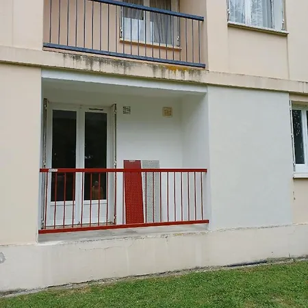 Confortable T4 Avec Balcon, Neuf Et Au Calme *